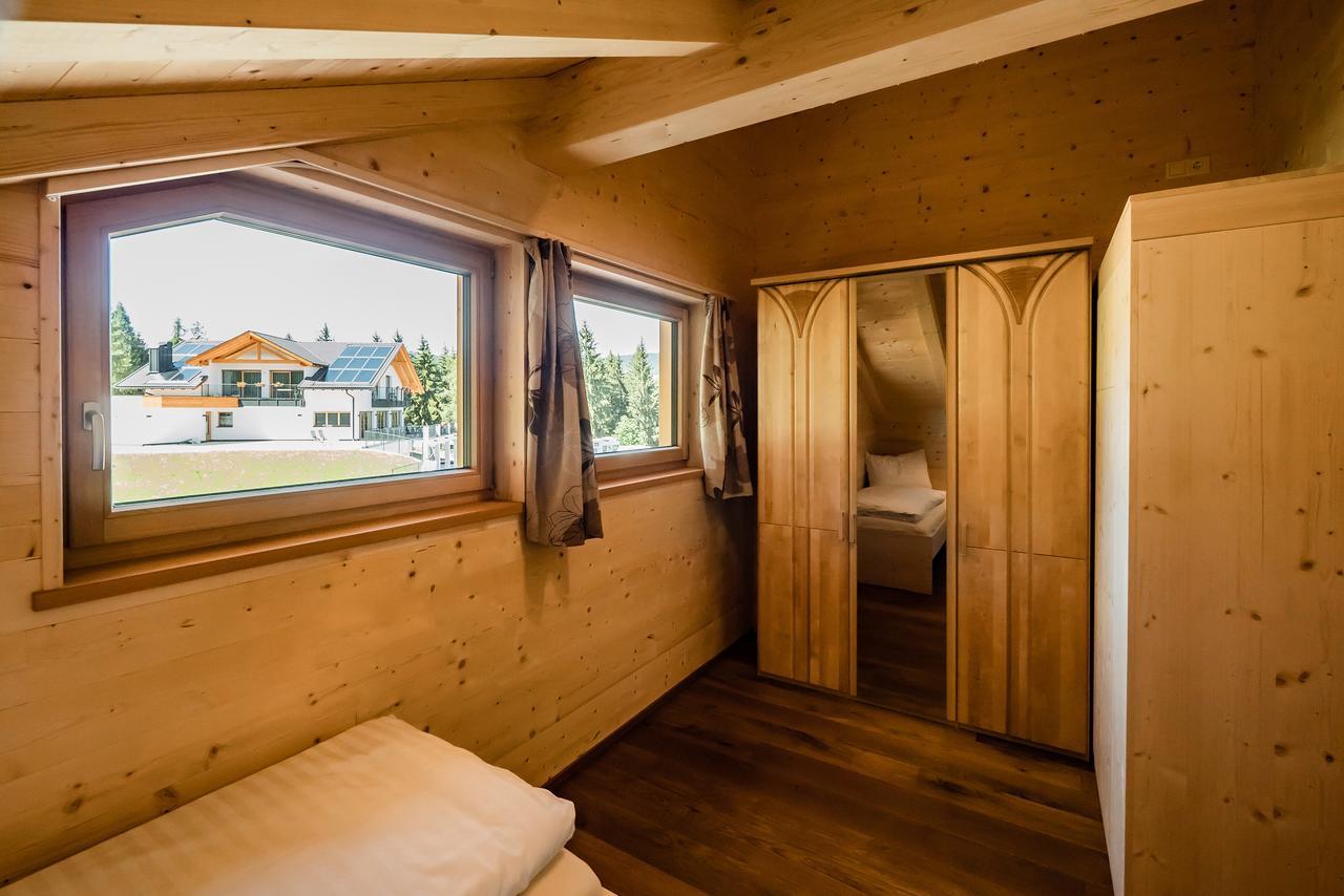 Camping Chalet Salten سان جينيزيو أتِزينو المظهر الخارجي الصورة